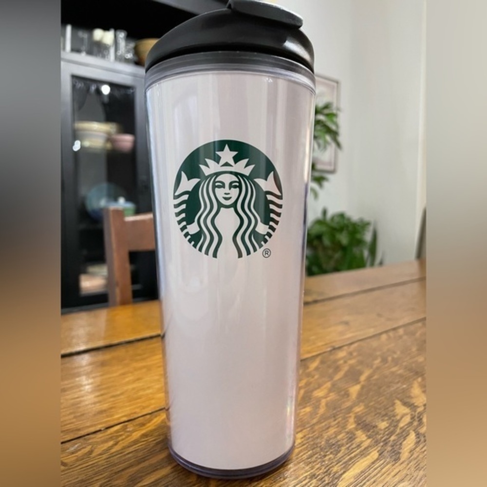 Starbucks Plastic Cup with Lid 16 oz - New